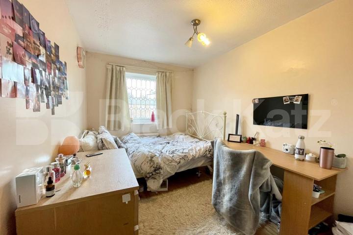 Mid-Century house prime SE1 location  Rothsay Street , London Bridge